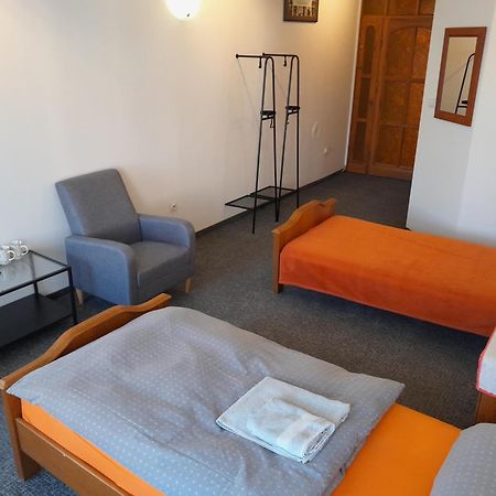 Academus Pub & Guest House Βρότσλαβ Εξωτερικό φωτογραφία