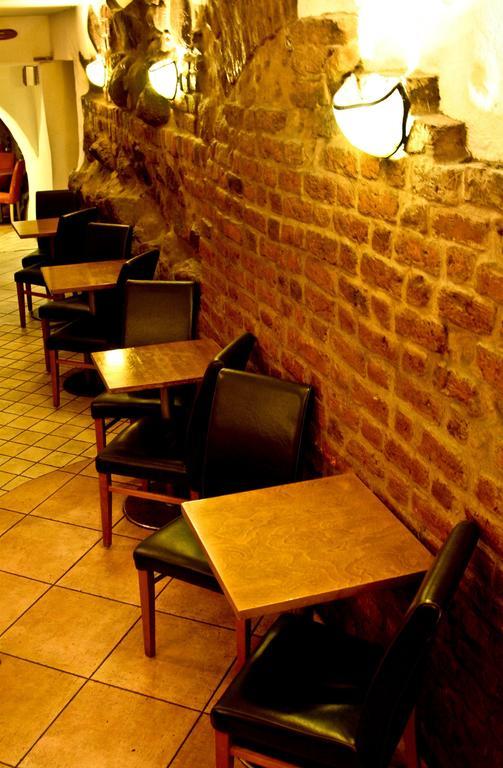 Academus Pub & Guest House Βρότσλαβ Εξωτερικό φωτογραφία