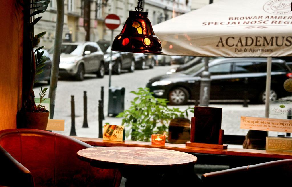 Academus Pub & Guest House Βρότσλαβ Εξωτερικό φωτογραφία