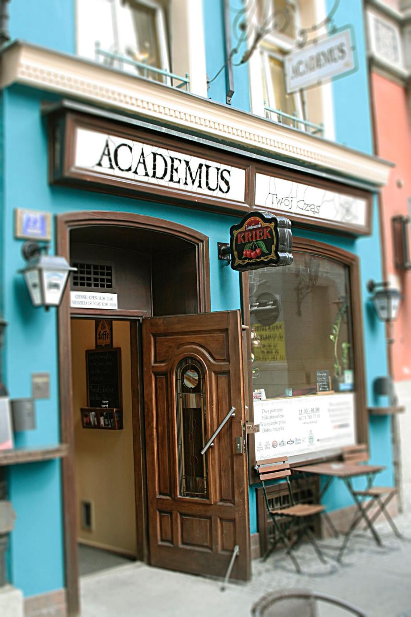 Academus Pub & Guest House Βρότσλαβ Εξωτερικό φωτογραφία
