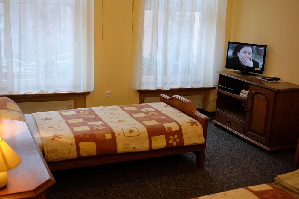 Academus Pub & Guest House Βρότσλαβ Εξωτερικό φωτογραφία