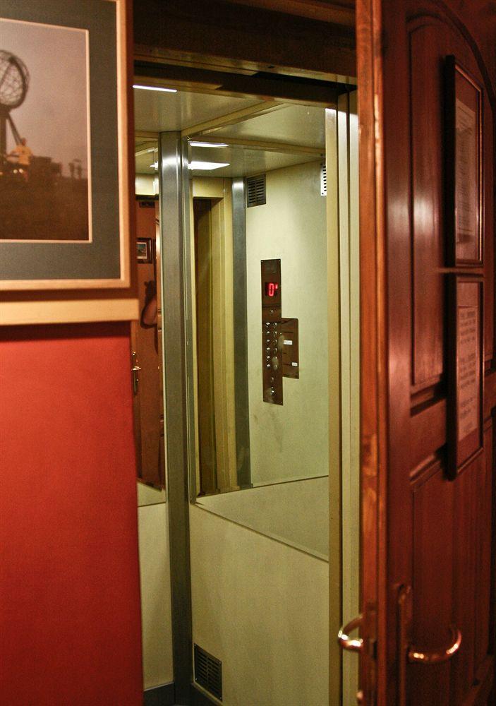 Academus Pub & Guest House Βρότσλαβ Εξωτερικό φωτογραφία