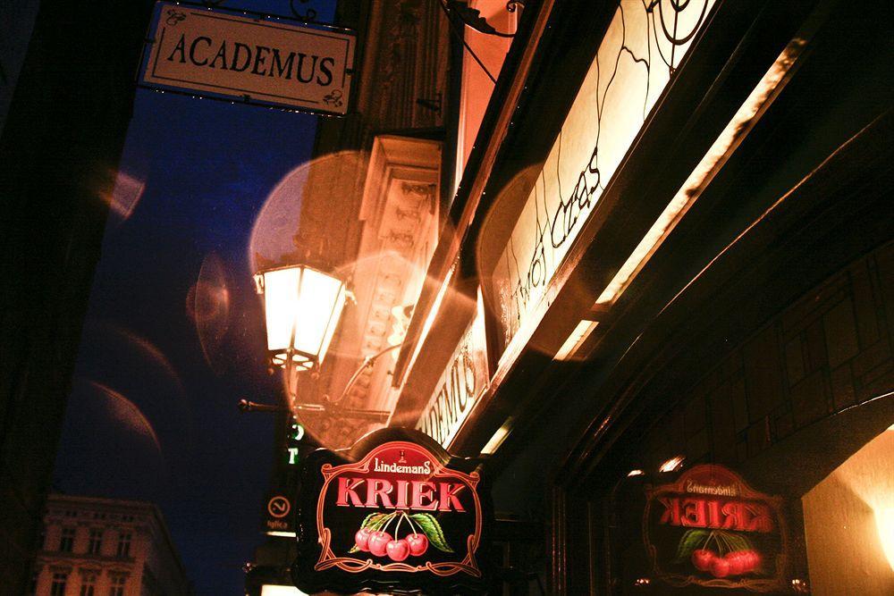Academus Pub & Guest House Βρότσλαβ Εξωτερικό φωτογραφία