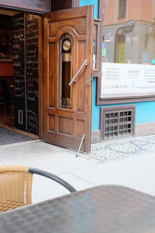 Academus Pub & Guest House Βρότσλαβ Εξωτερικό φωτογραφία