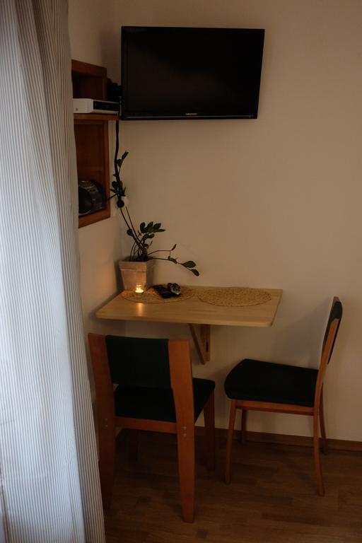 Academus Pub & Guest House Βρότσλαβ Εξωτερικό φωτογραφία